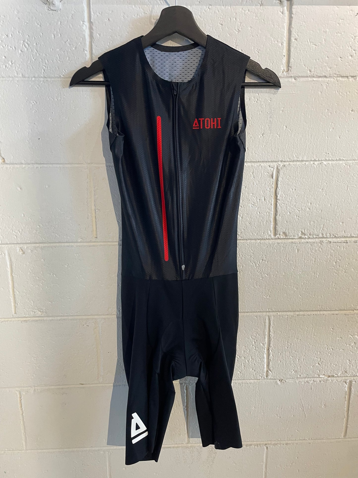 ATOHI | D-LITE | SLEEVELESS | MENS TRIATHLON SUIT